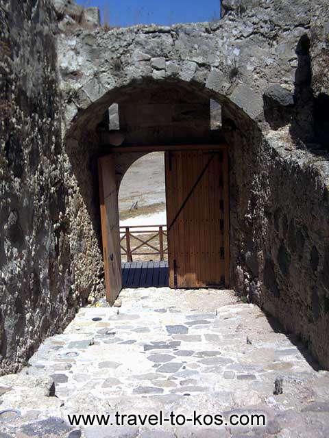 THE FORTRESS OF ANTIMACHIA - The imposing entrance of the Venetian fortress. 