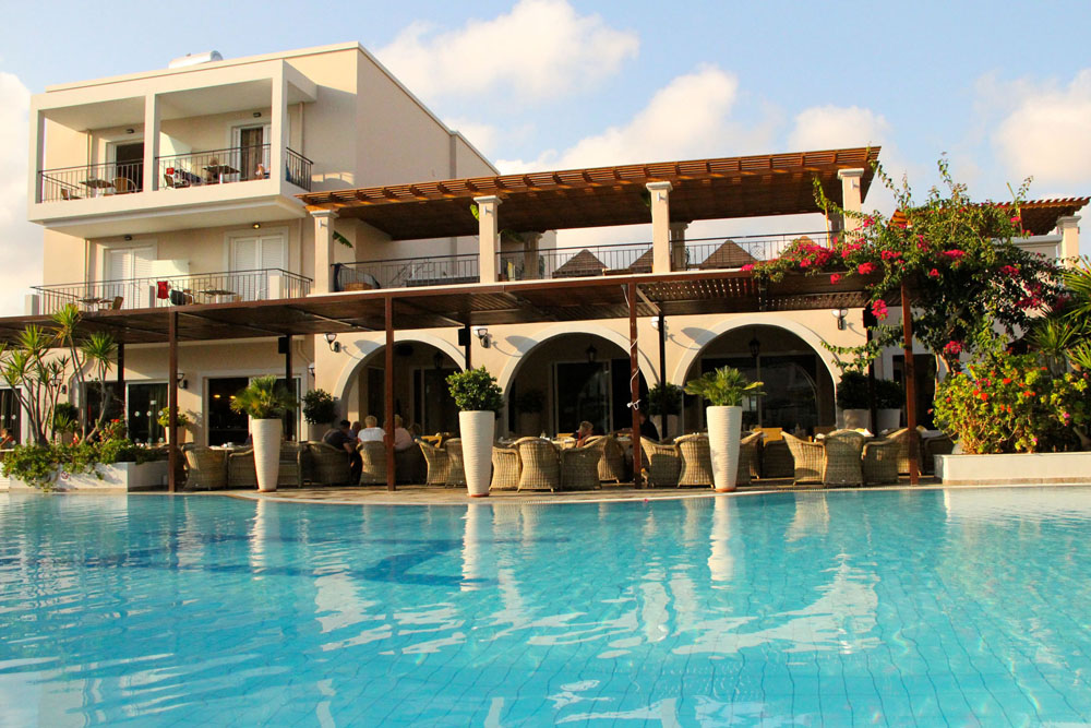 PERIDIS FAMILY RESORT 4****  HOTELS IN  Makrigianni  and Hatzivasiliou str. (Kos Town)