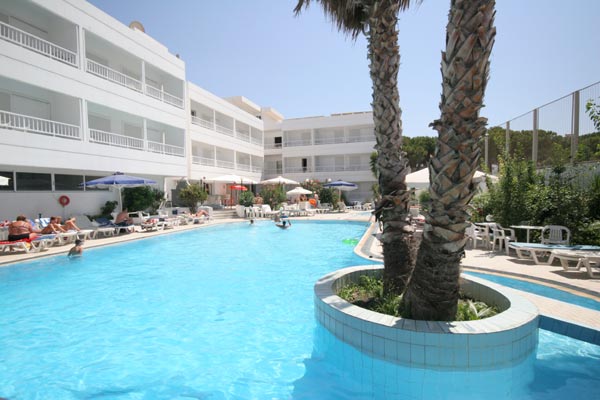 A beautiful view of swimming pool at hotel Agela CLICK TO ENLARGE