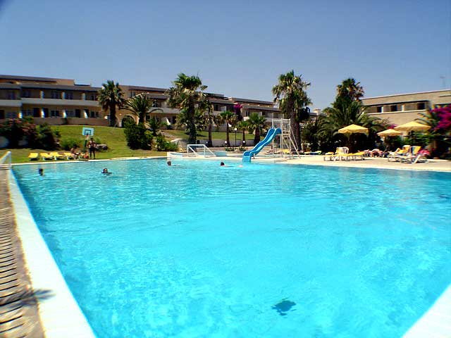 The swimming pool of Archipelago hotel in Kos CLICK TO ENLARGE