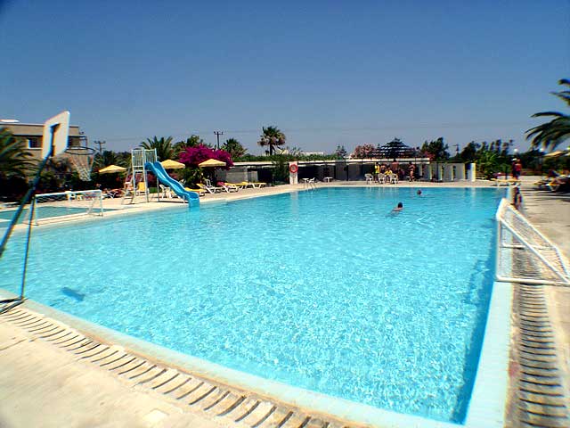 Another photo of the swimming pool of Archipelago hotel CLICK TO ENLARGE