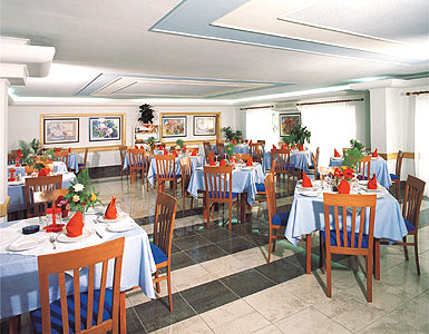 Photo of the restaurant of Kosta Palace hotel in Kos CLICK TO ENLARGE