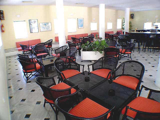 Photo of the cafe of Archipelago hotel CLICK TO ENLARGE