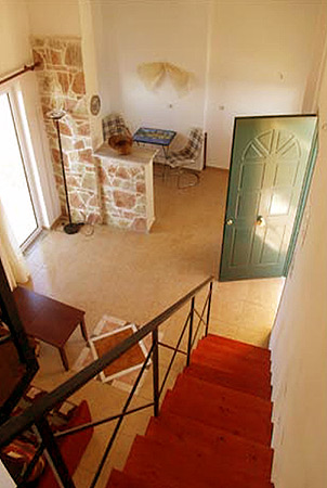 Photo of the entrance of an apartment CLICK TO ENLARGE