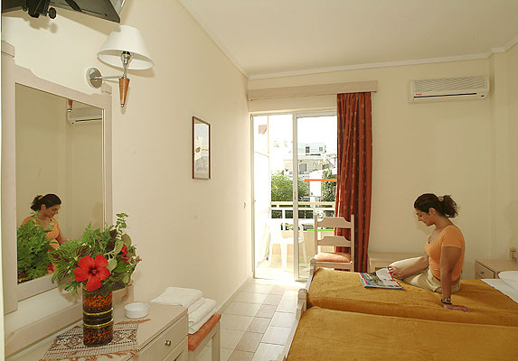 Another photo of Theonia Hotel, located on center of Kos town. CLICK TO ENLARGE