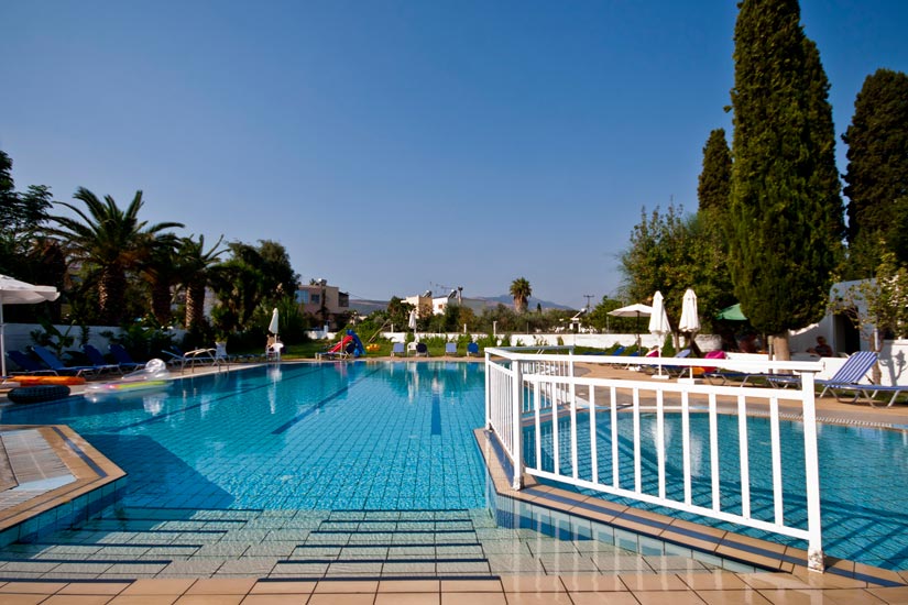 THEODOROU BEACH HOTEL APARTMENTS 3***  HOTELS IN  G. Papandreou str. (Kos Town)