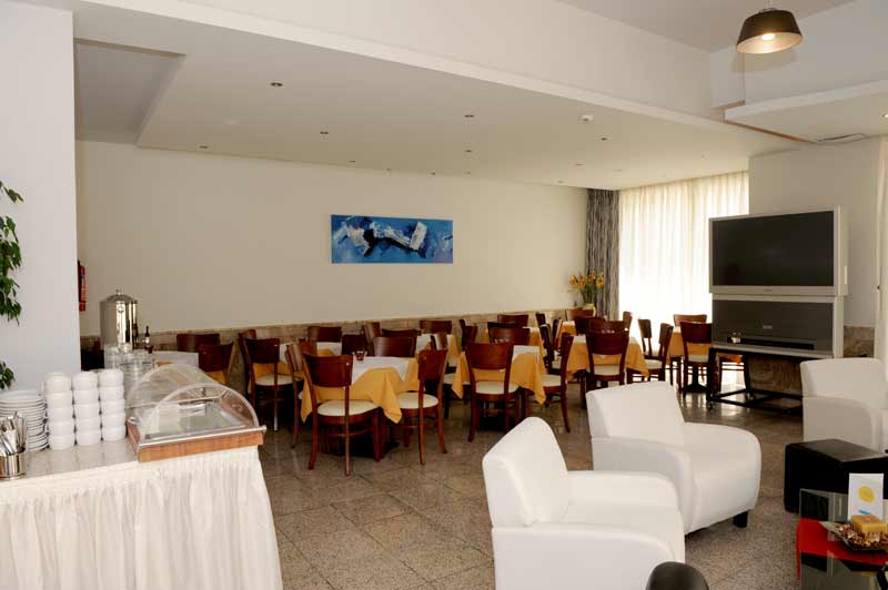 Image of Bar - Cafe of Paritsa Hotel. CLICK TO ENLARGE