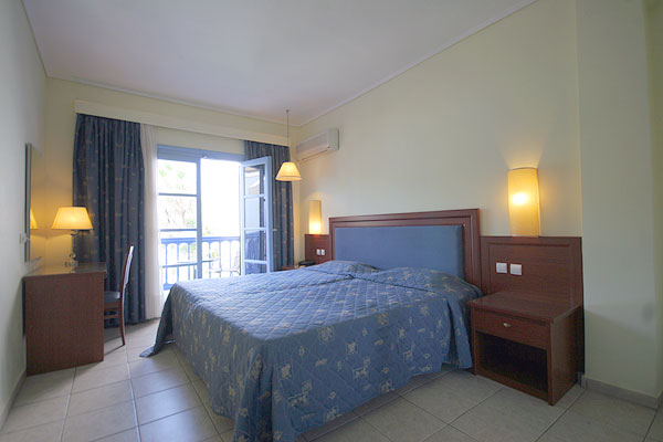 Image of double room of Theodorou Beach Hotel. CLICK TO ENLARGE