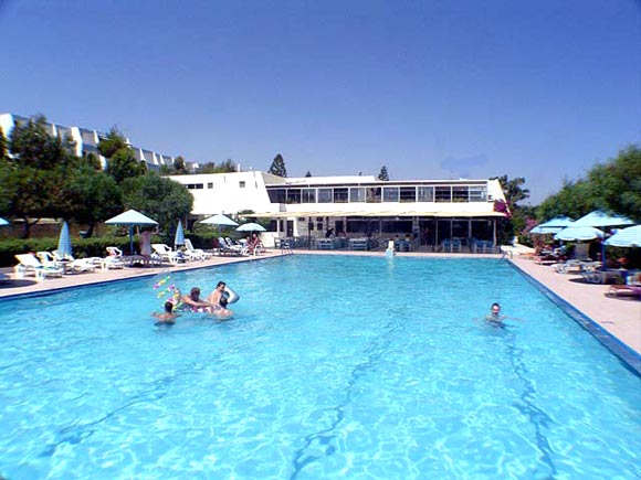 Picture of Swimming Pool of Carda Beach hotel in Kos island. CLICK TO ENLARGE