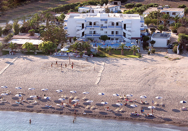 Image of the pool and sandy beach of Kordistos Beach Hotel, located in Kefalos village. CLICK TO ENLARGE