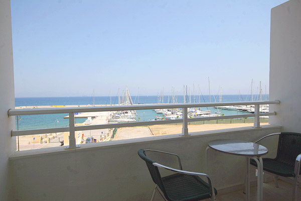 Photo of the bathroom of hotel. CLICK TO ENLARGE